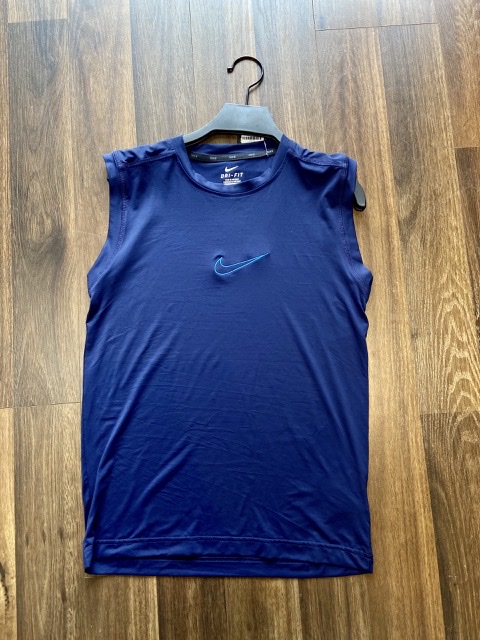 Áo thể thao sale 50% áo thứ 2, tất cả các mẫu