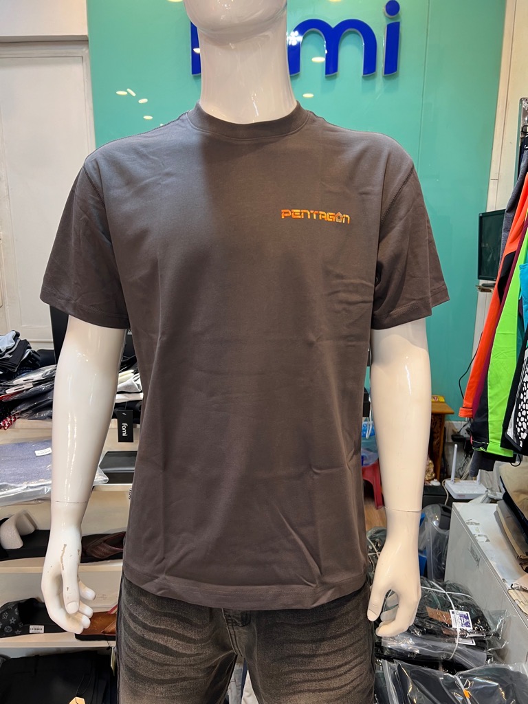 Áo thun cotonThời Trang CAROLLAx Pentagon in kỹ thuật số