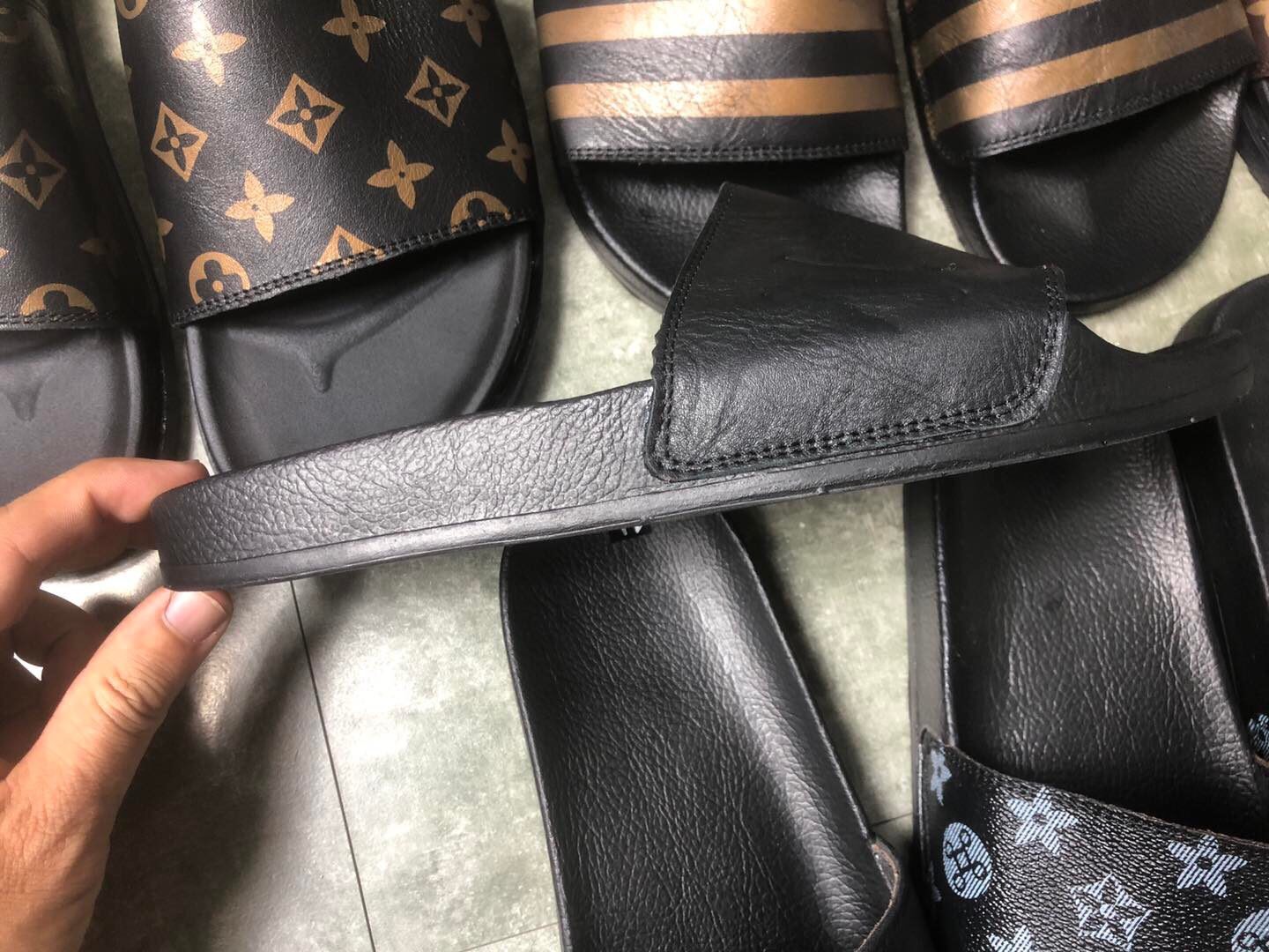 Dép quai ngang đế đúc siêu nhẹ