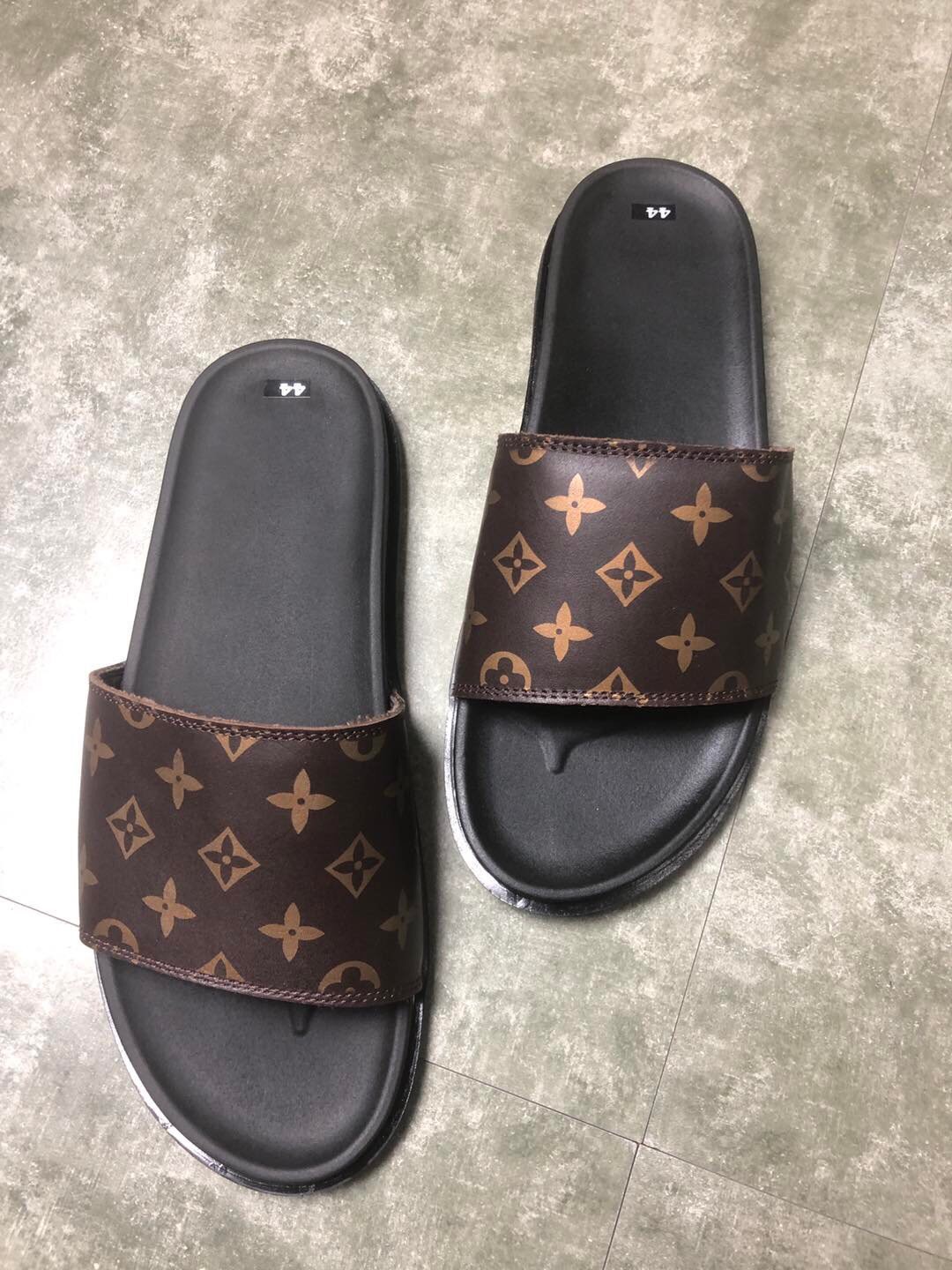 Dép quai ngang đế đúc siêu nhẹ