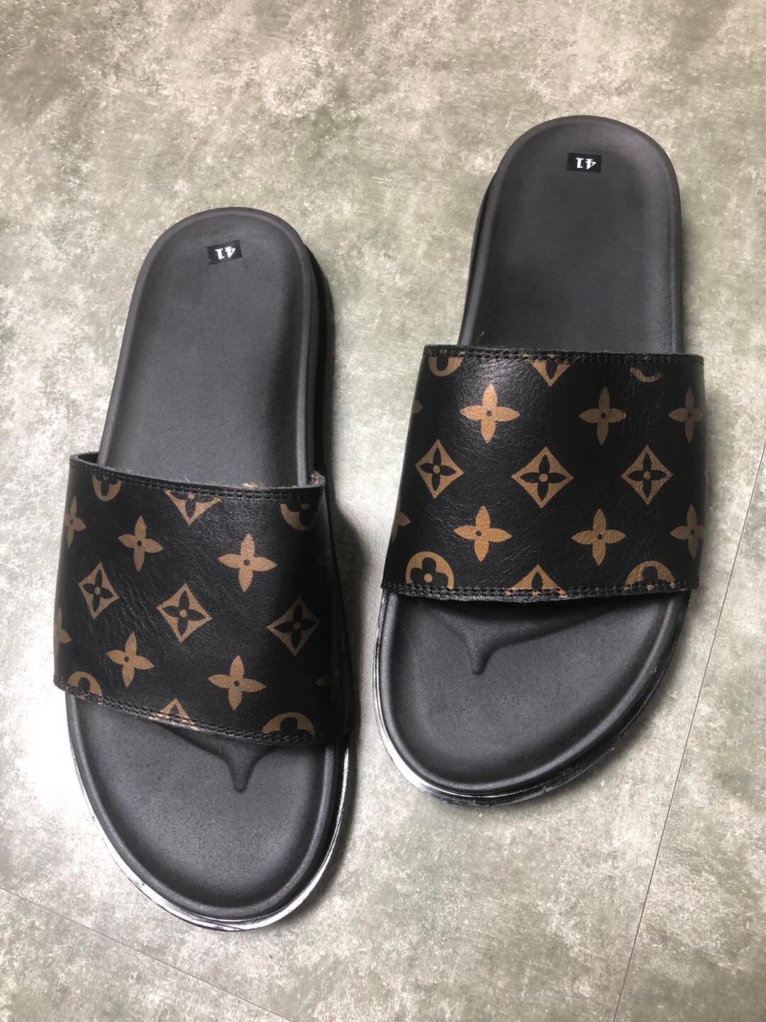 Dép quai ngang đế đúc siêu nhẹ