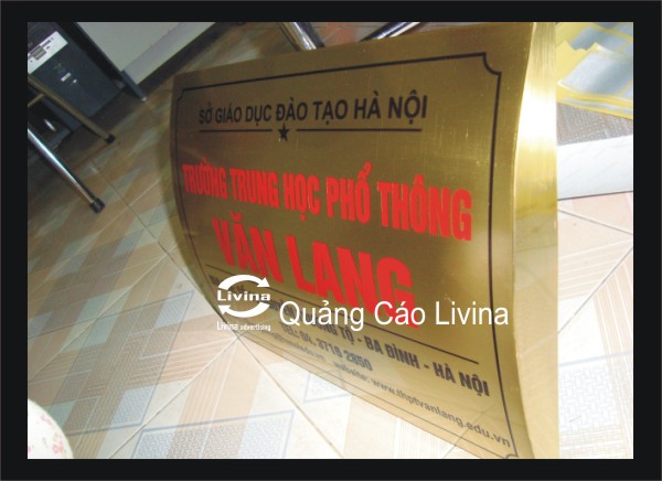 Biển công ty Mẫu trường Văn Lang