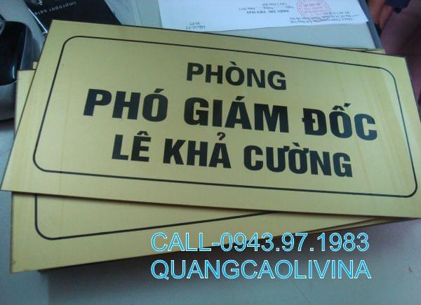 Mẫu biển phòng ban và biển chức danh để bàn