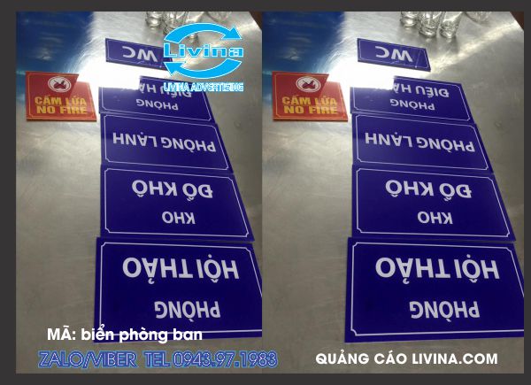 Mẫu biển mica màu xanh chữ trắng