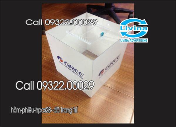 Mẫu hòm phiếu 30x30x30 cm đã trang trí logo
