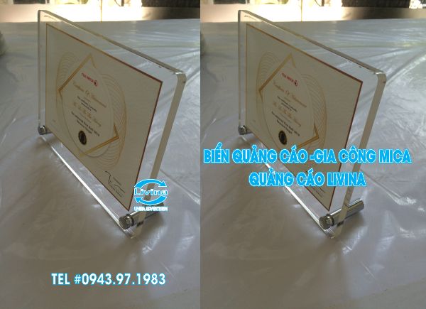 Khung mica để bàn