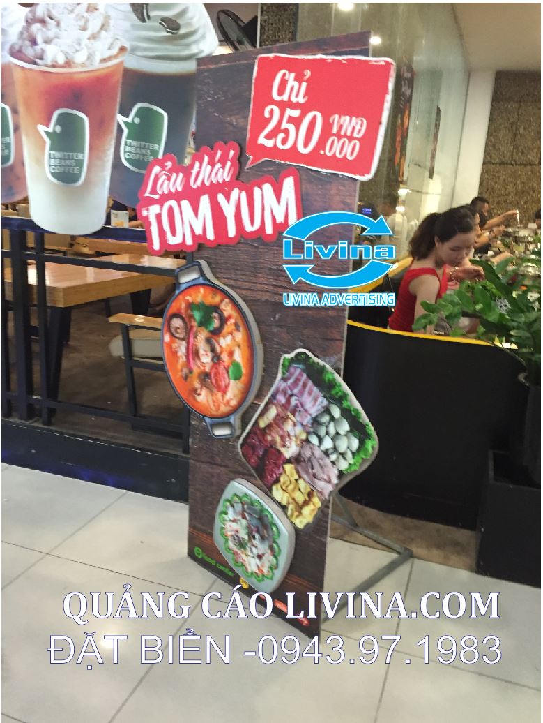 Standee Quảng cáo Thay đổi nội dung