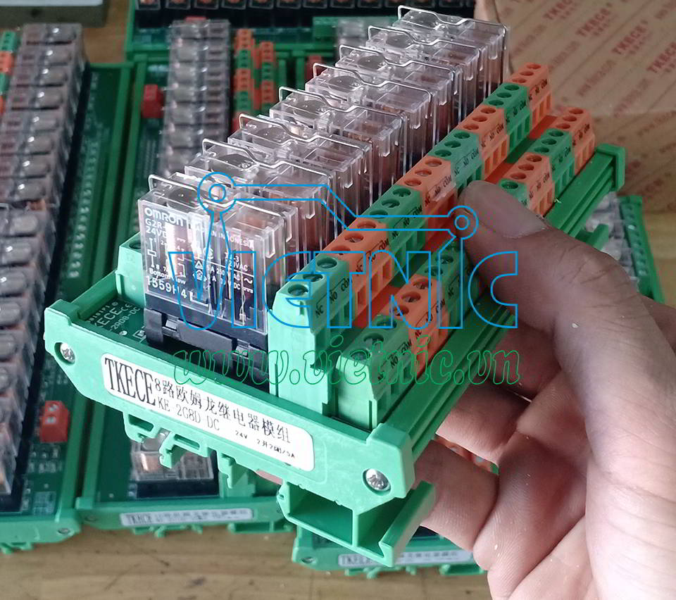 Module rơ le 24V 8 kênh kết nối với PLC