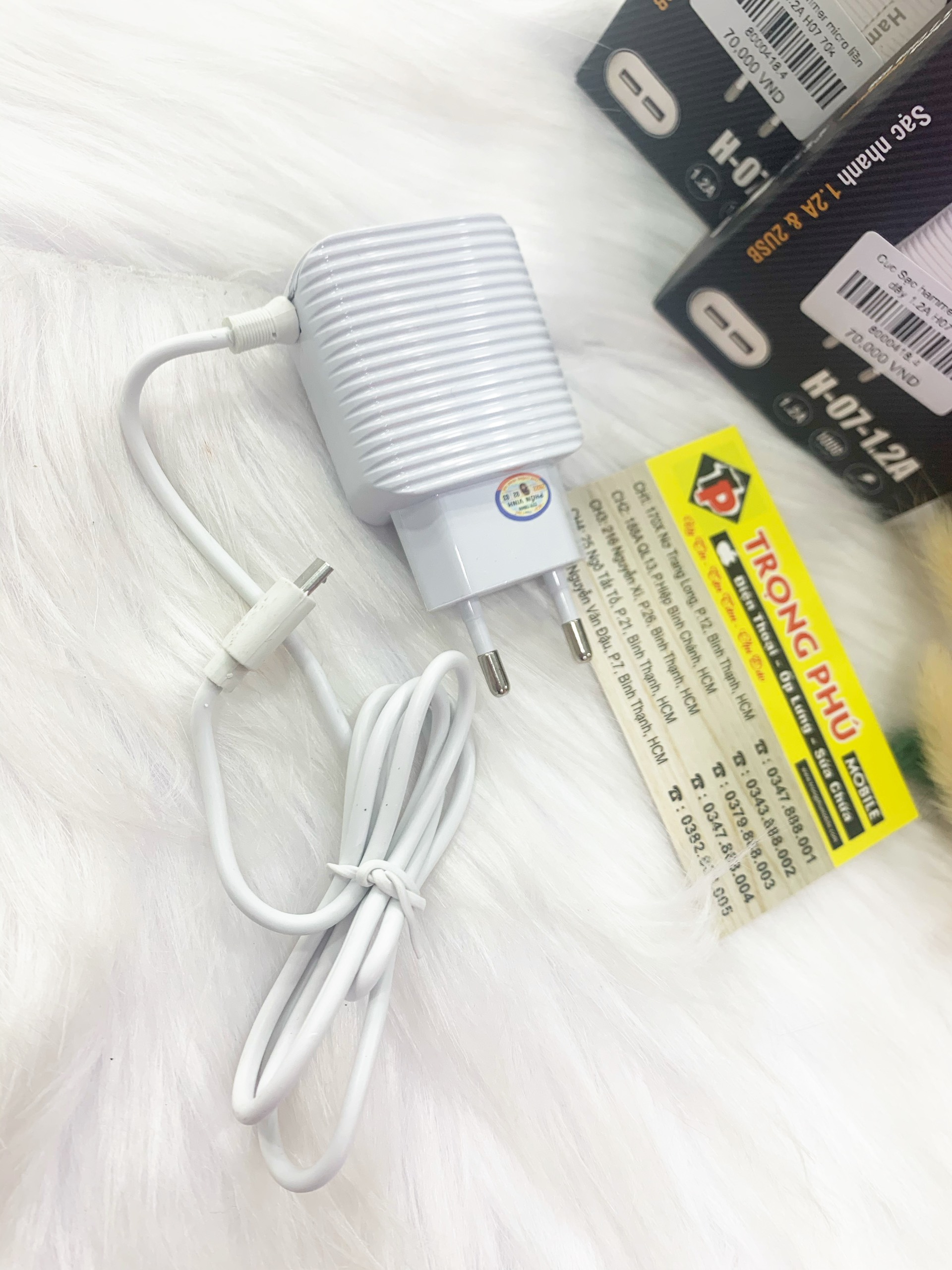 Cục Sạc hammer micro liền dây 1.2A H07 Trọng phú mobile