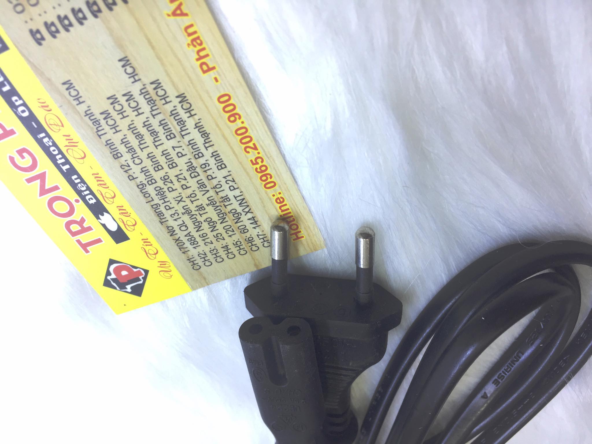 Cáp sạc loa kéo chui 2 lỗ dài 1m8 Trọng phú mobile