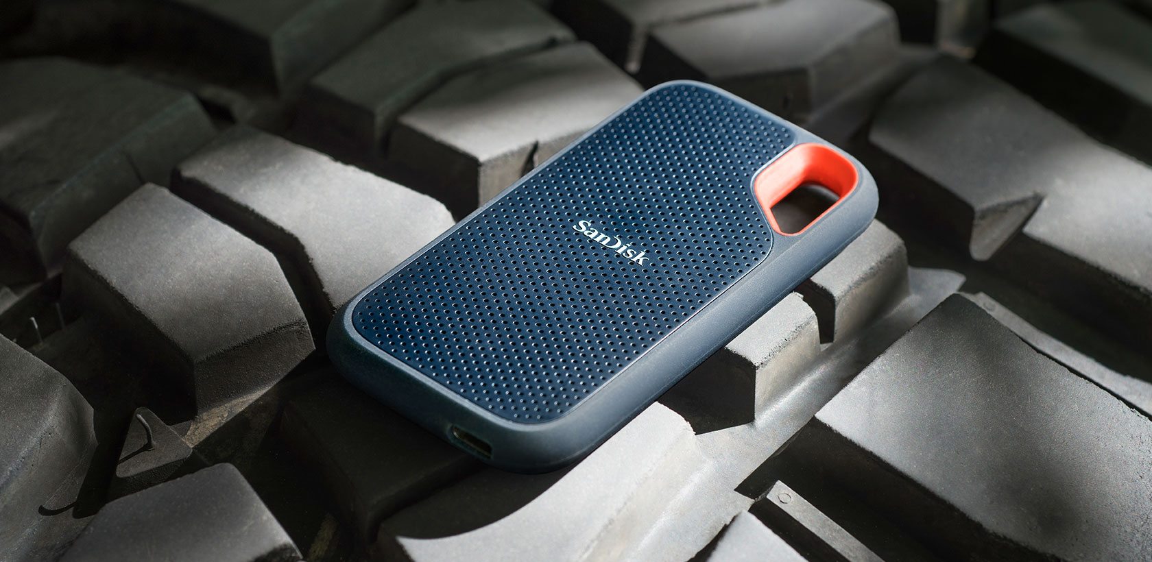 Ổ cứng di động Sandisk SSD Extremeb (1050Mb/s)
