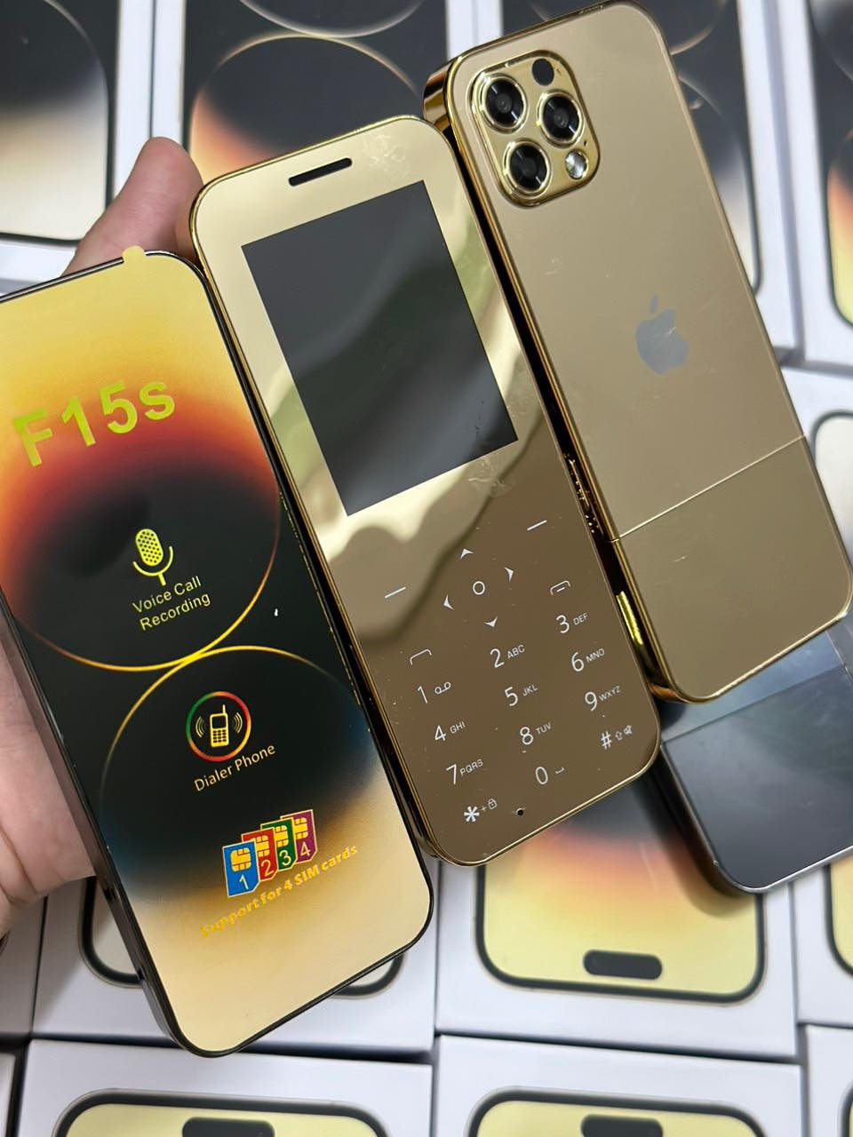 Điện thoại Bàn phím F15s vàng gold cao cấp 4 sim
