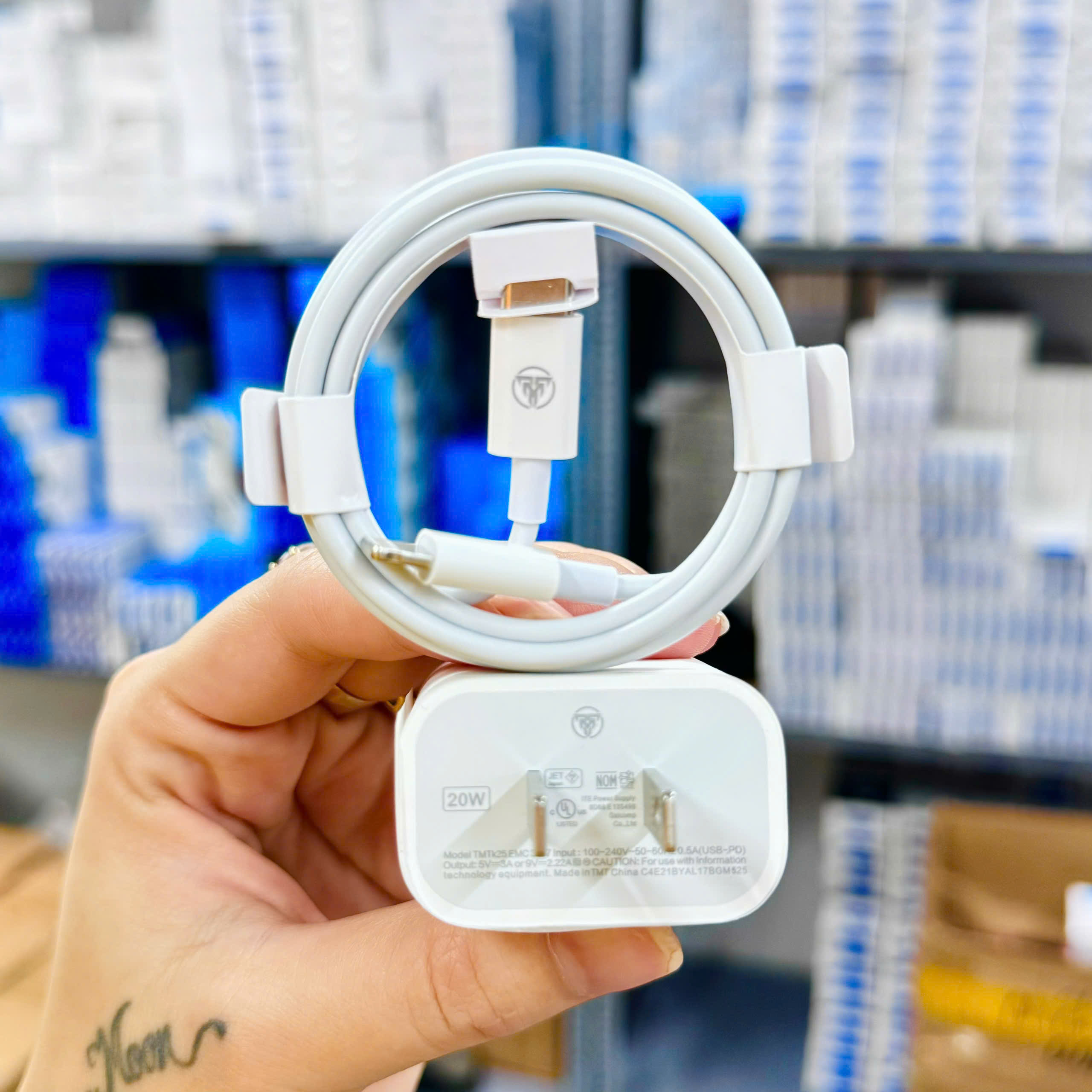 Bộ sạc TypeC-Lighting TMT C05 cho IP 12/13 -  20w 140k