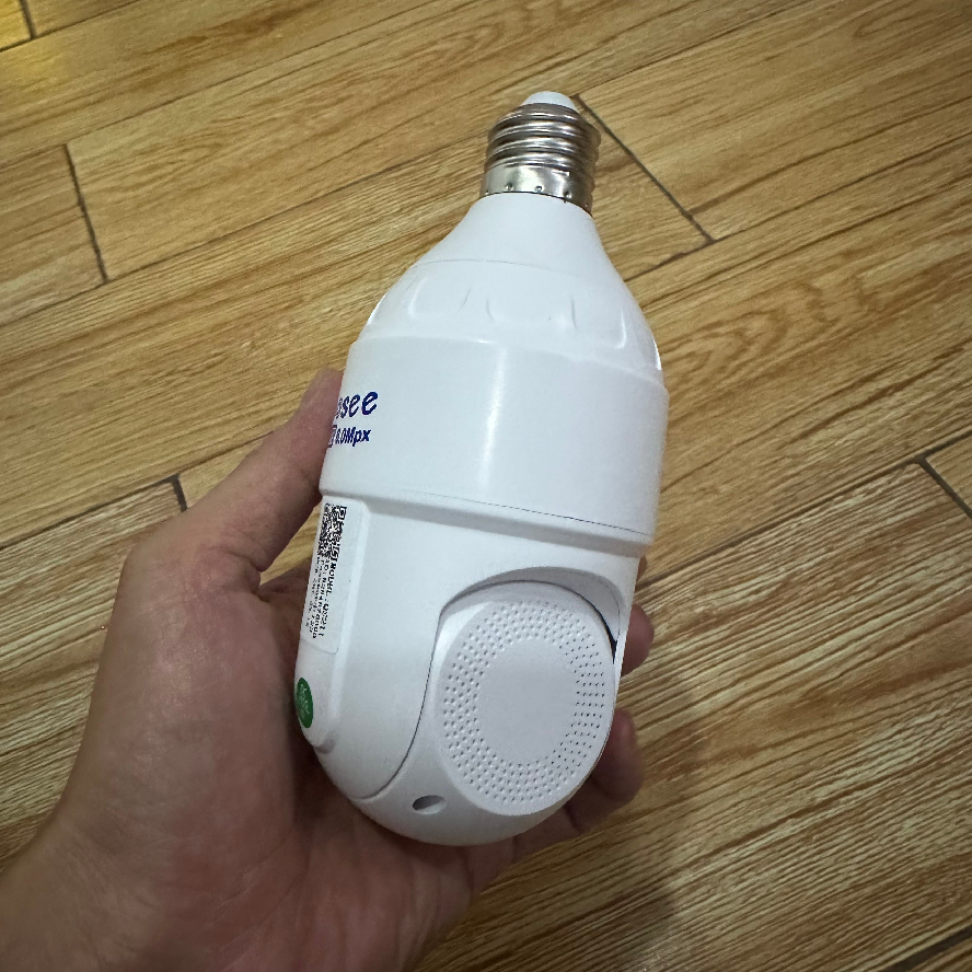 CAMERA IP (2 Màn Hình) Yoosee QS211, A10 Kèm đui đèn