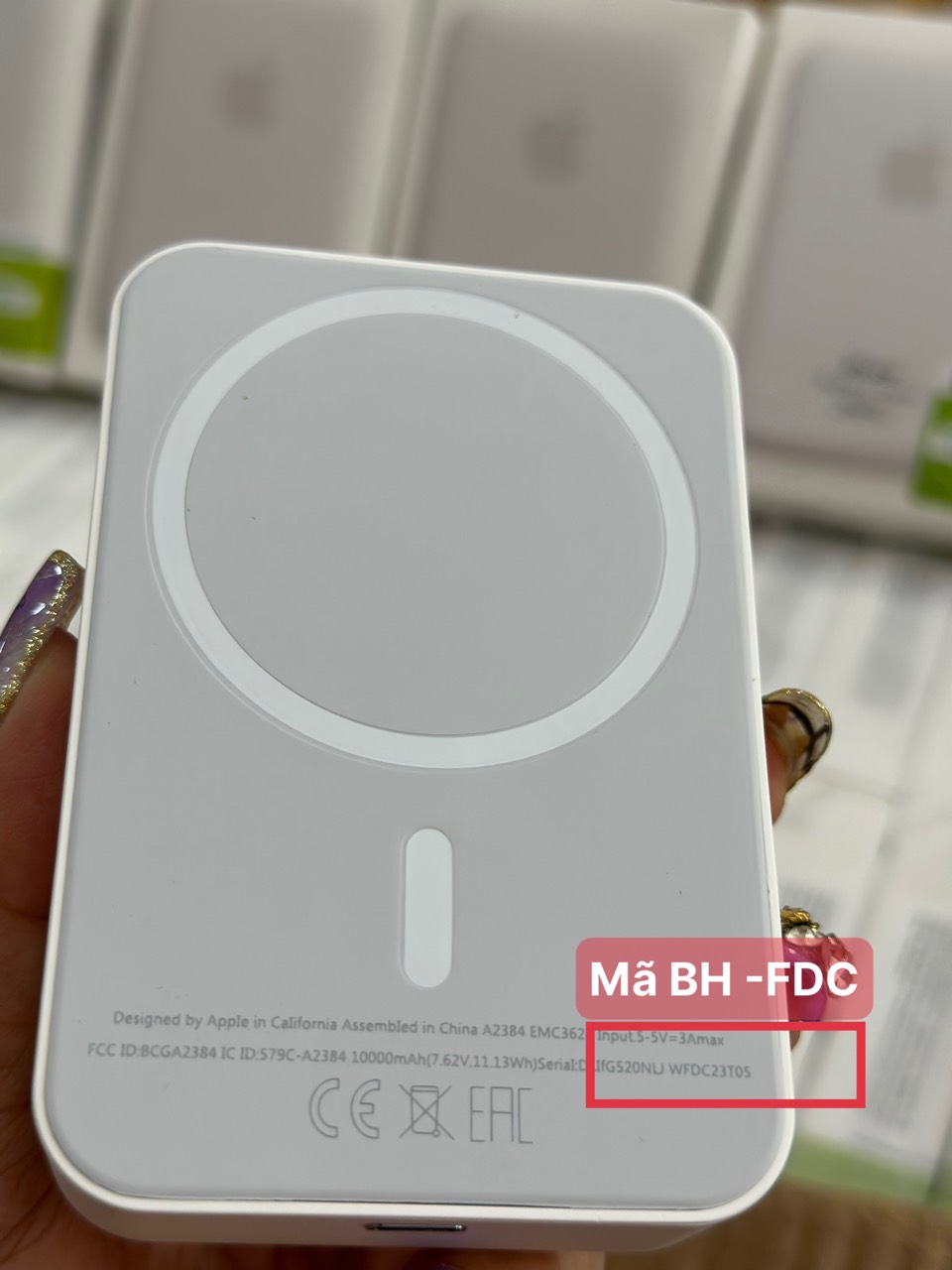 Pin Sạc dự phòng hít lưng MagSafe Iphone lk FDC 2023 10.000mah