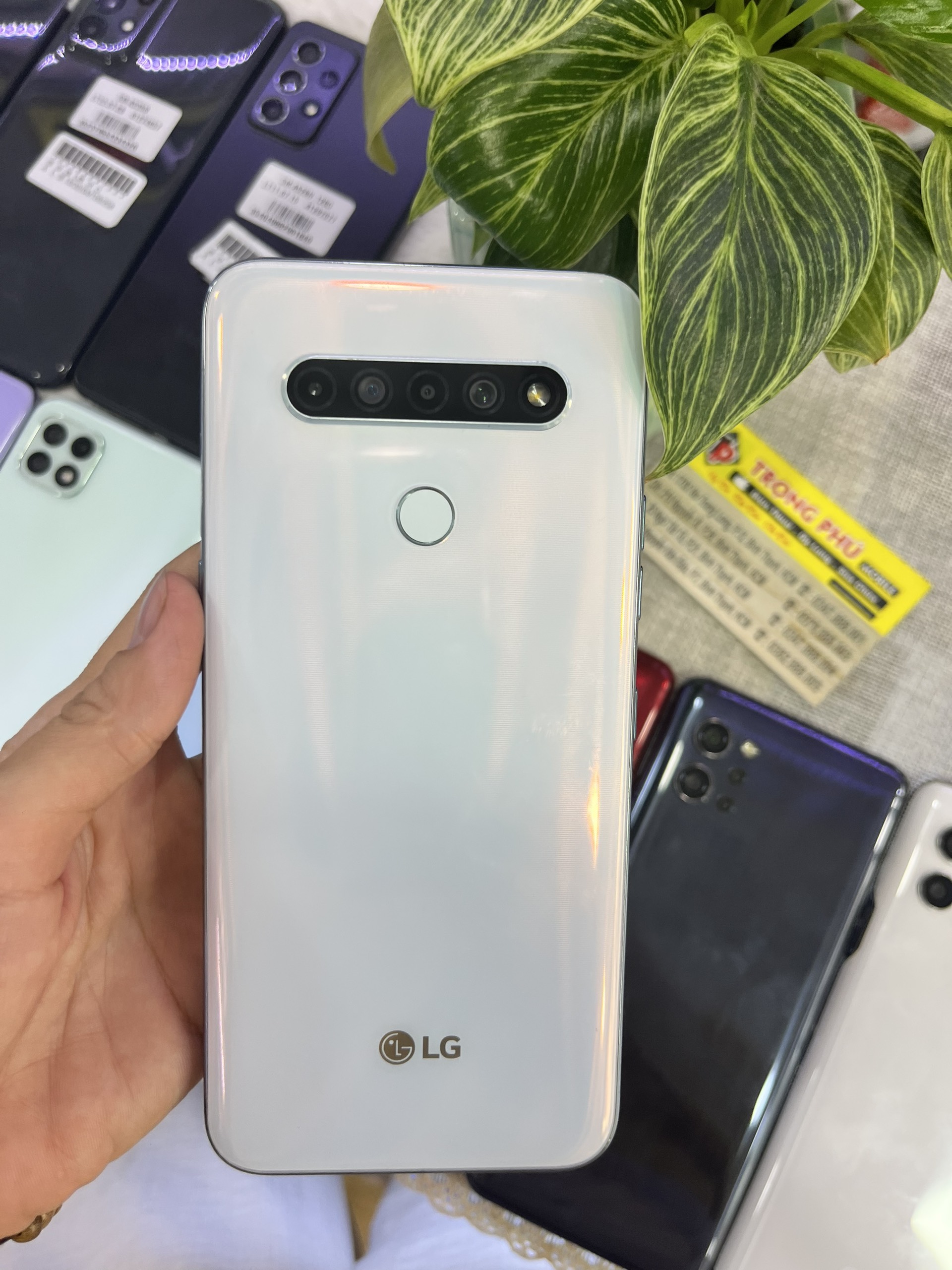 Điện thoại LG Q61 Cũ