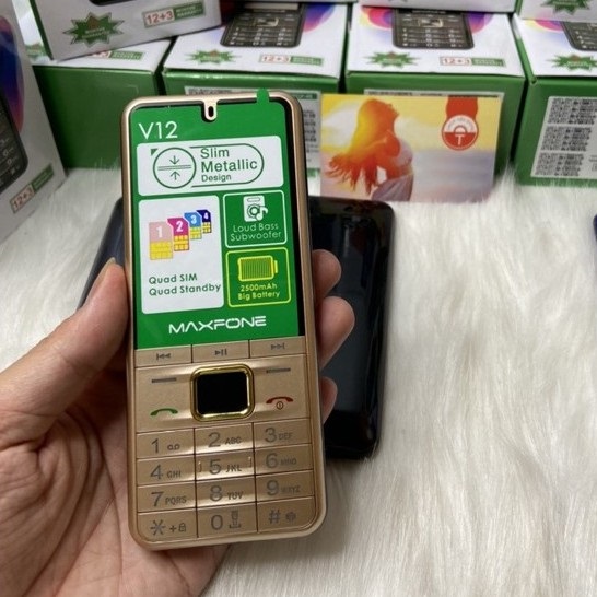 Điện thoại Maxfone V12 4 sim