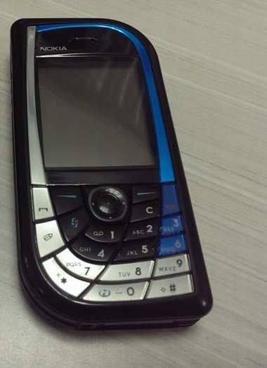 Điện thoại Nokia 7610 renew đủ pin sạc