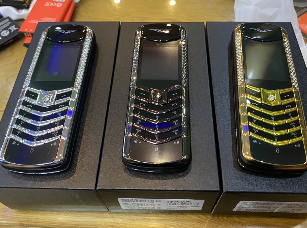 Điện thoại Vertu rep V8 pro