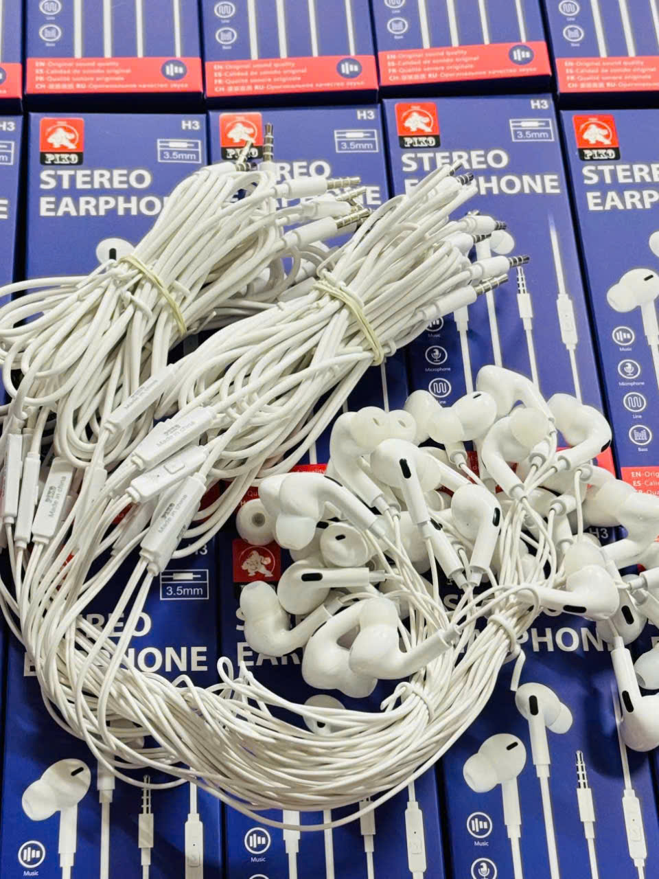 Tai nghe dây đầu tròn Piko H2 dành cho Samsung - Đầu tròn J5