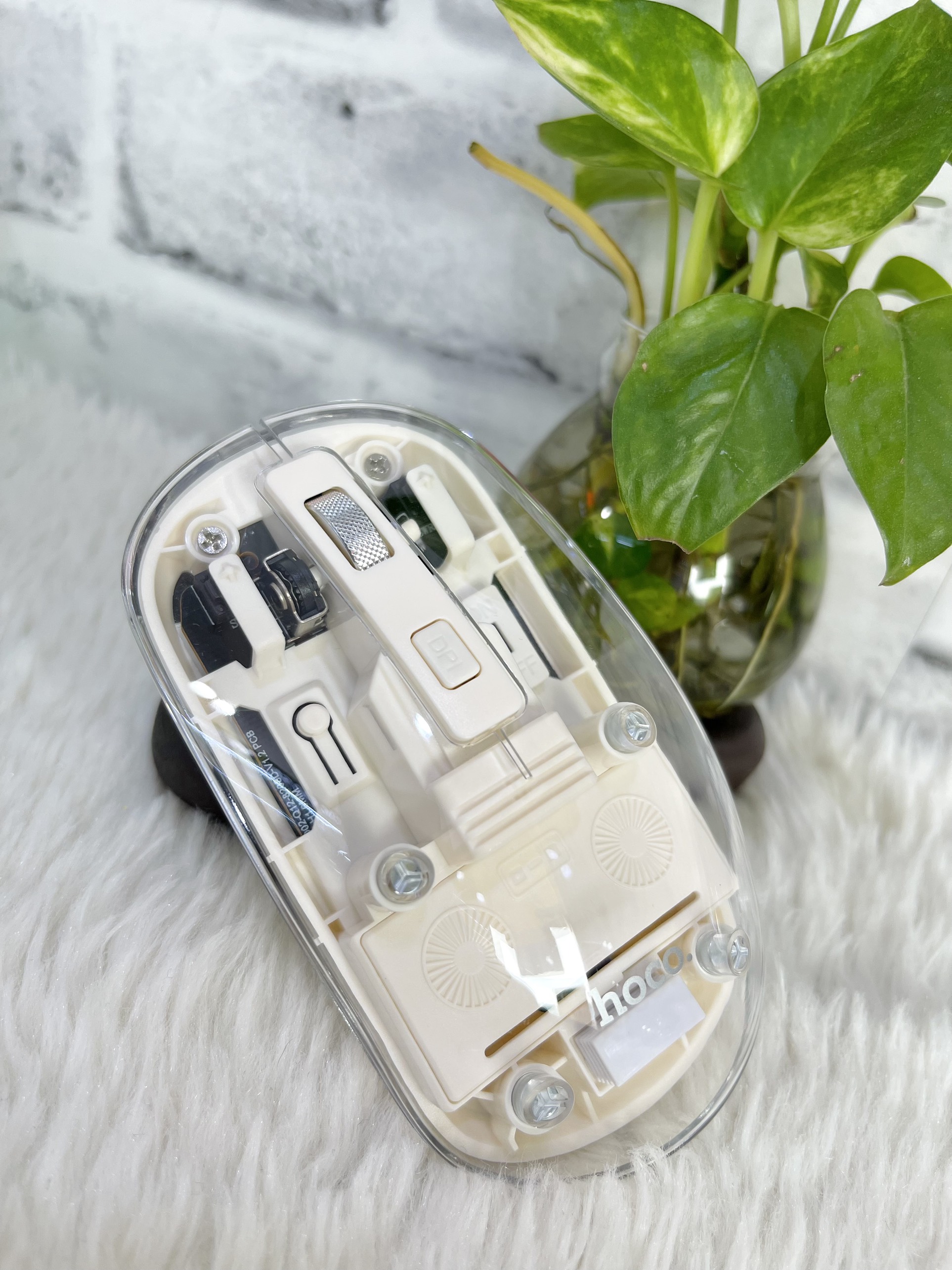 Chuột không dây trong suốt Hoco GM29