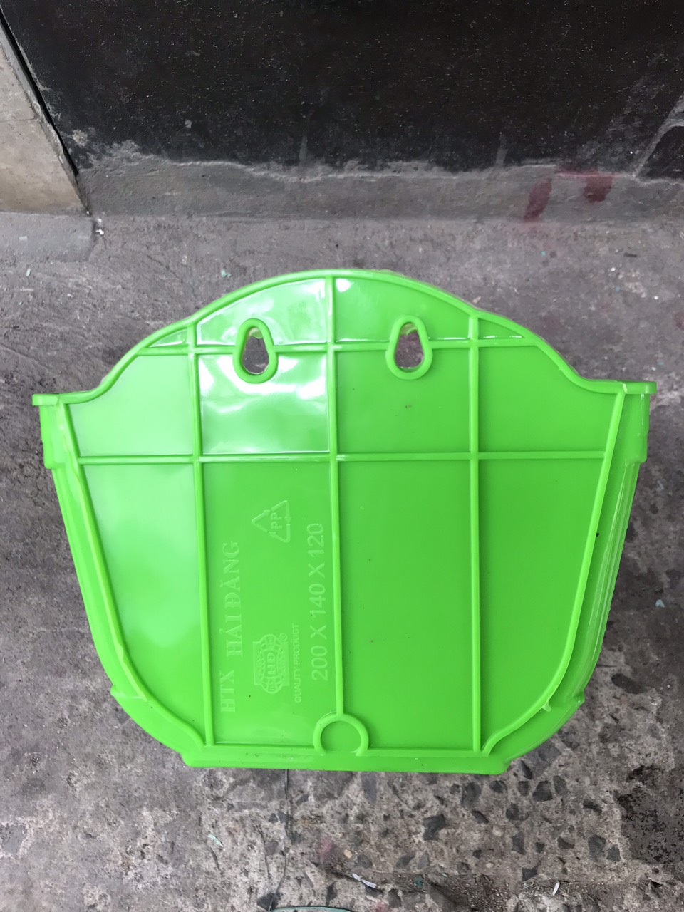 Chậu Ốp Tường Giả Mây 20x14H (cm