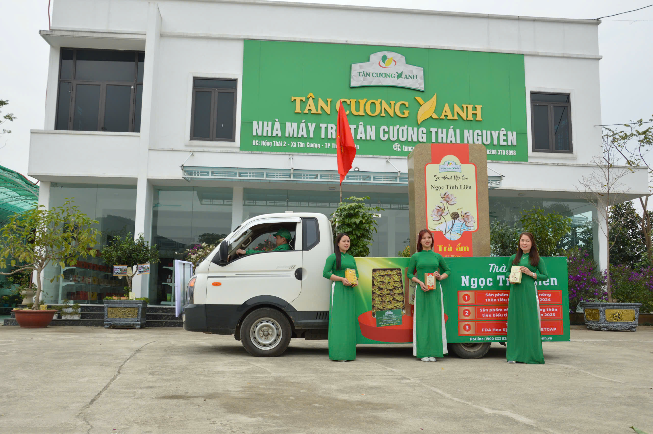 BÍ MẬT SAU NHỮNG CHIẾC KỆ PHƠI TRÀ TÂN CƯƠNG THÁI NGUYÊN TẠI NHÀ MÁY TÂN CƯƠNG XANH – NƠI KHỞI NGUỒN CHO MỖI CHÉN TRÀ NGON VÀ AN TOÀN
