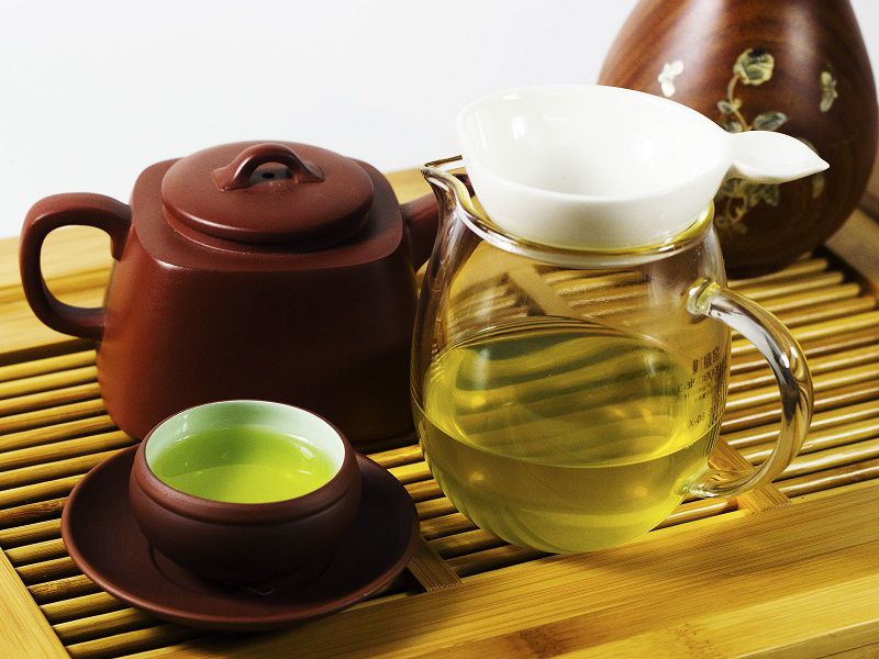Trà Thái Nguyên ngày hè nắng nóng - 7 lưu ý quan trọng dành cho người cao tuổi