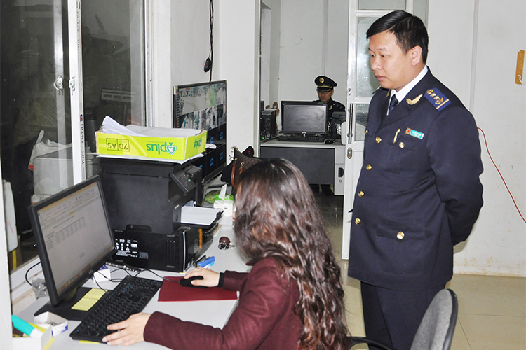 Thị trường bán lẻ trực tuyến: Nỗi lo sau sự bùng nổ