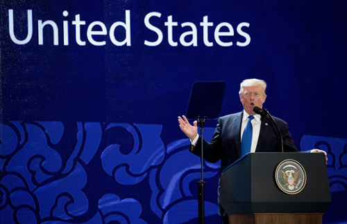 Tầm nhìn đối lập trong bài phát biểu APEC của ông Trump và ông Tập