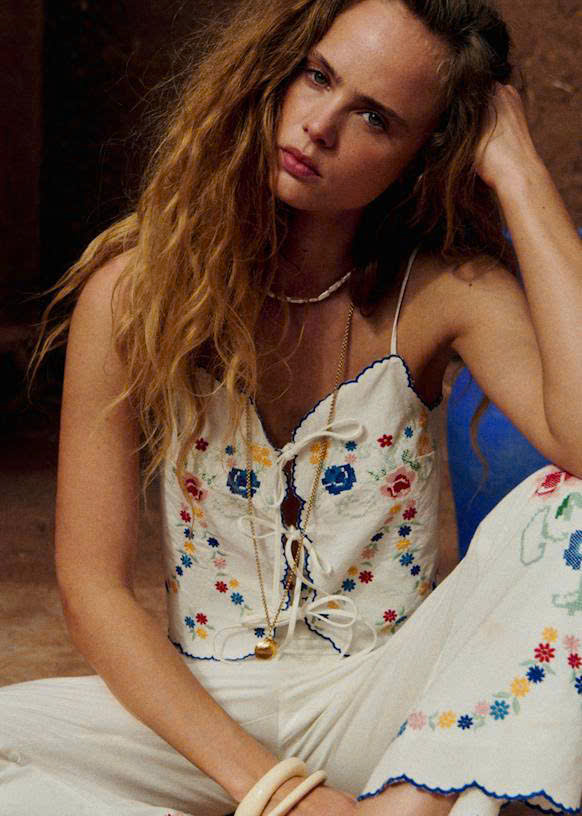 Áo 2 dây Sezane trắng thêu hoa (croptop Sezane Kory)