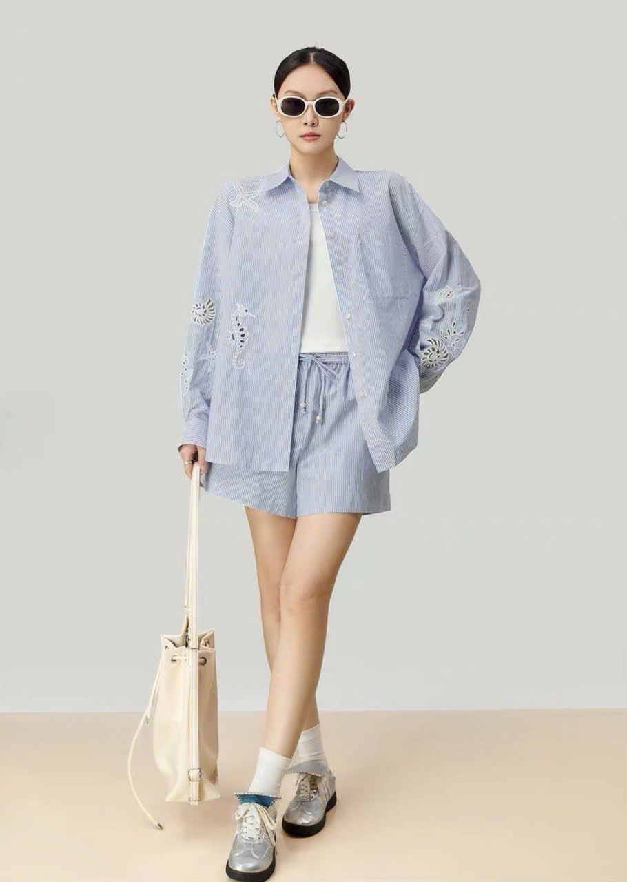 Set ICICLE kẻ xanh Sơ mi mix Quần short ren chỉ trắng