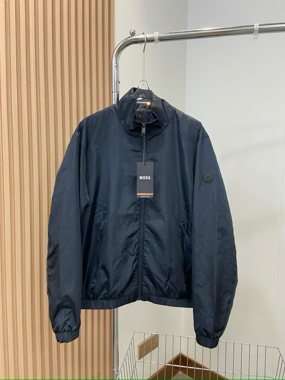 Jacket gió cổ trụ 5cm BOSS màu navy