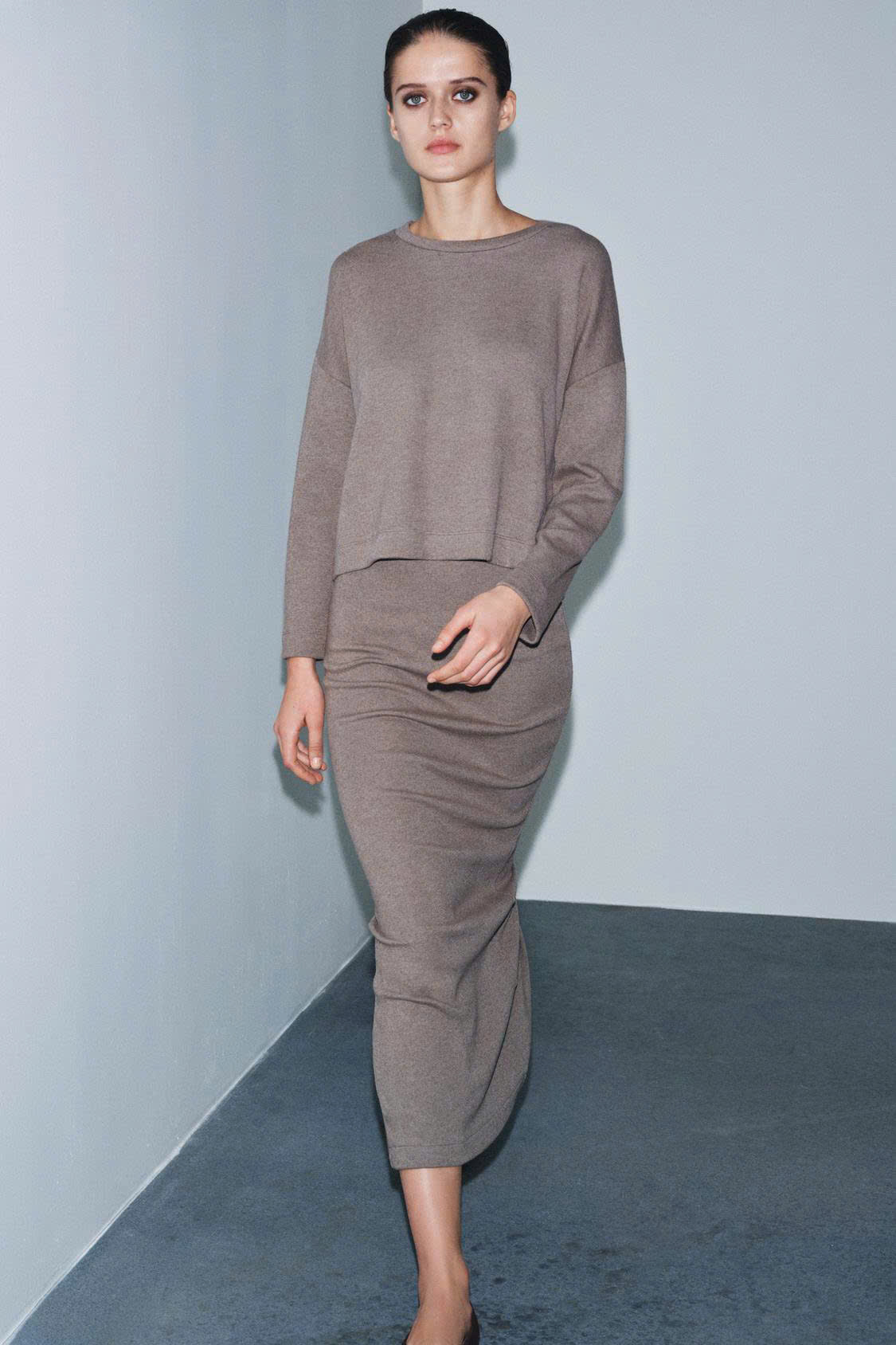 Chân váy midi dạ Zara