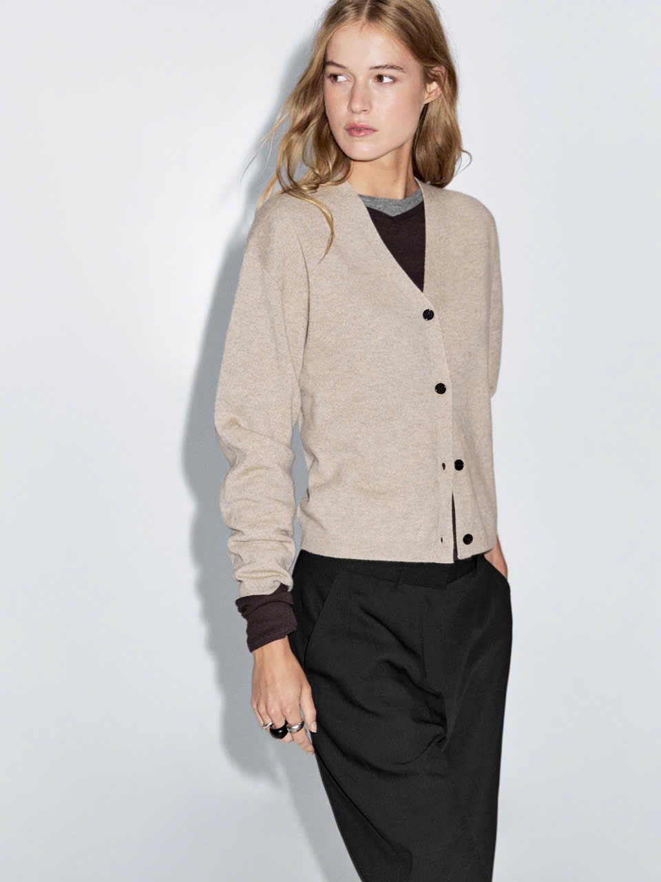 ÁO CARDIGAN DỆT KIM CỔ CHỮ V PHA LEN