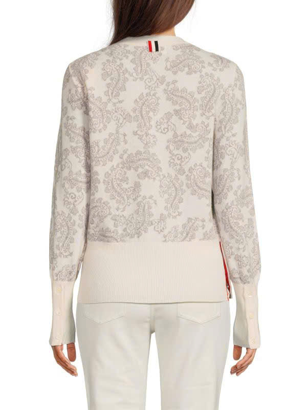 Cardigan Thom Browne họa tiết paisley xám viền kem