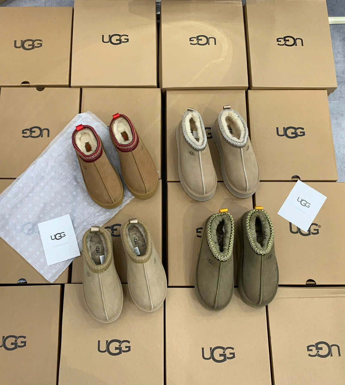 Boot UGG lót lông viền thổ cẩm 3 màu