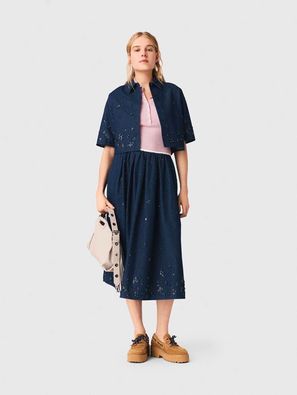 Áo sơ mi denim ngắn tay thêu