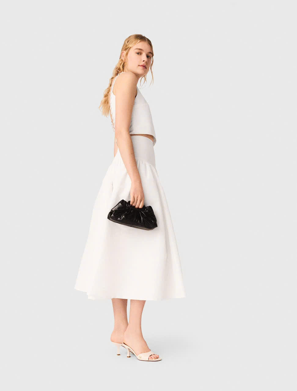 Áo croptop bằng vải taffeta cổ đính đá (Set 2pcs tách)