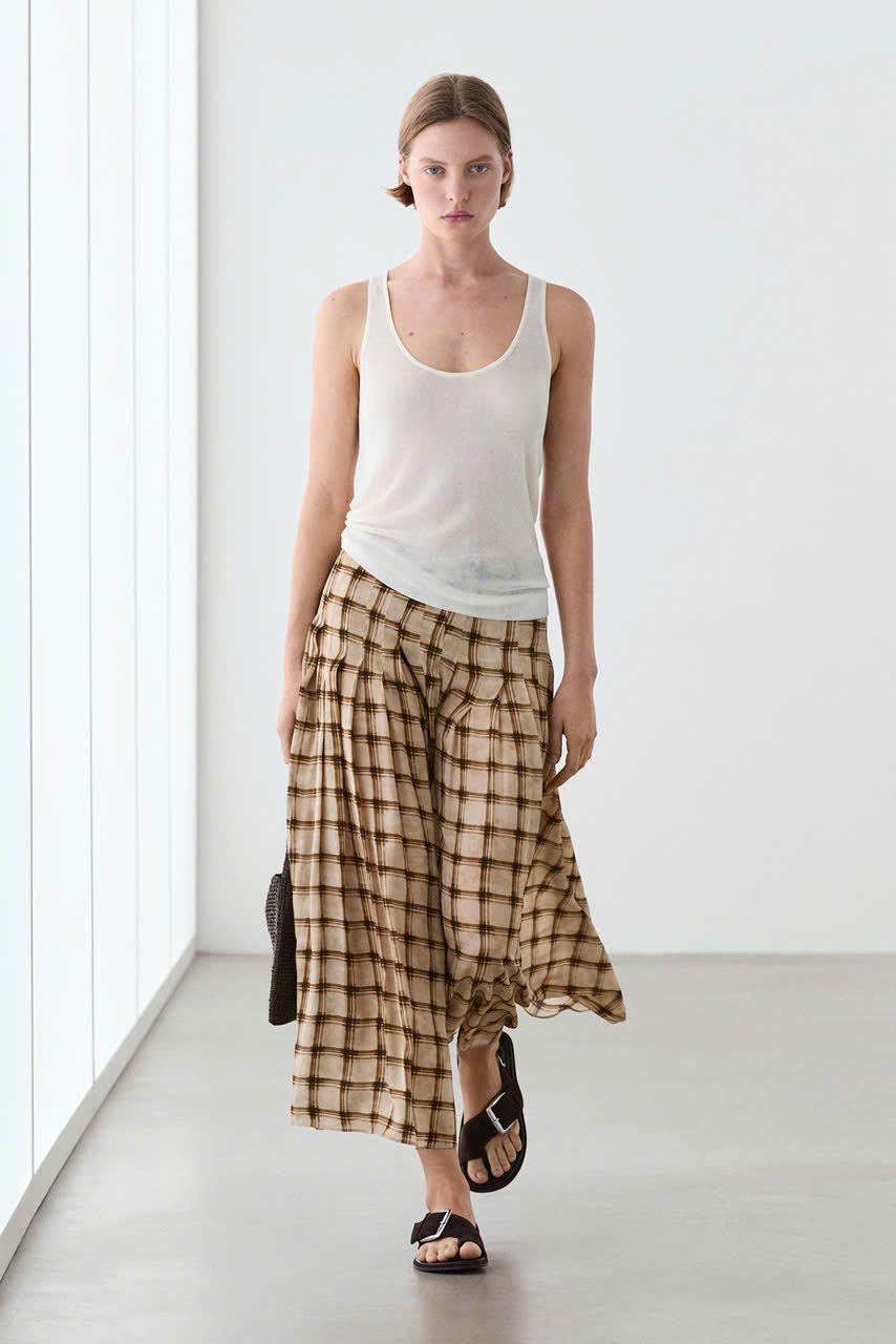 CHÂN VÁY MIDI KẺ Ô DÁNG CHẢY TOTAL LOOK