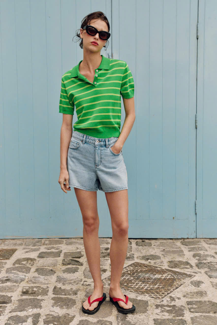 Áo tay ngắn ZARA có cổ polo và hàng cúc cài phía trước