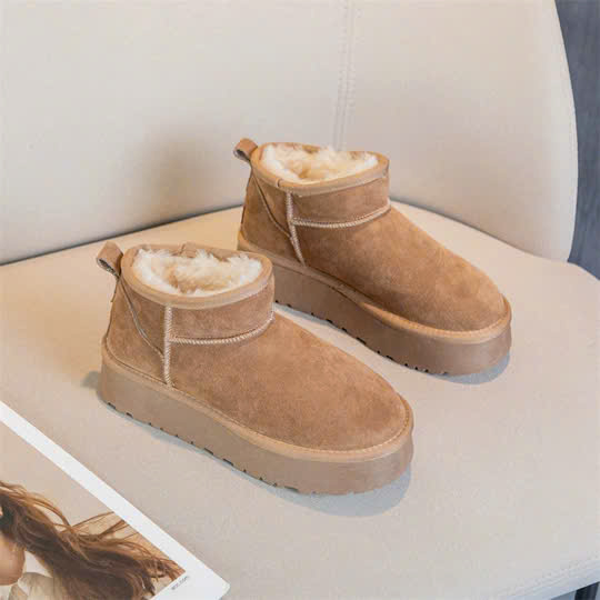 Giày UGG màu nâu cổ lông trắng