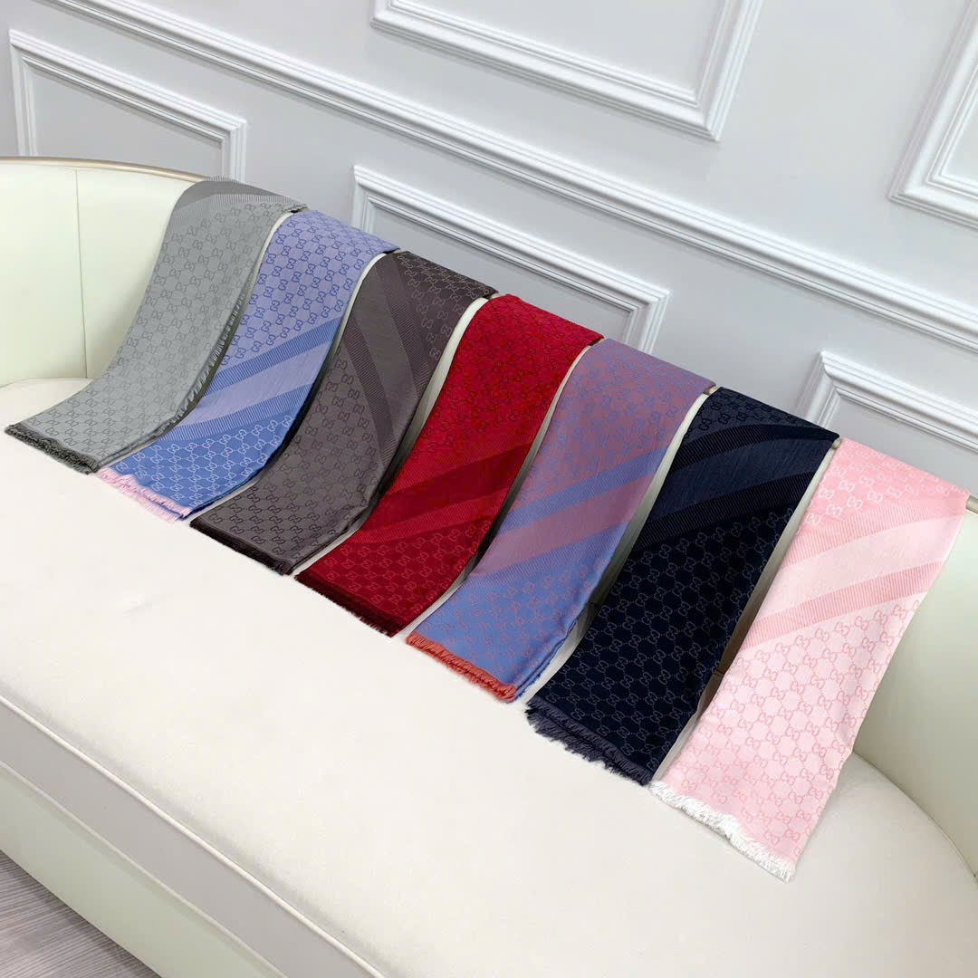 Khăn Gucci 5 màu 80% wool 20% silk VIP Sz140x140