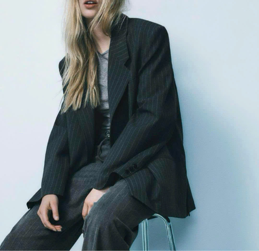 Blazer Zara kẻ chìm