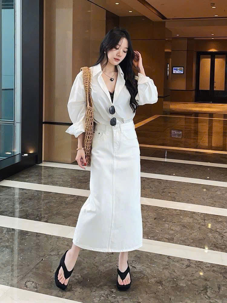 Chân váy jean zara màu trắng dáng chữ A