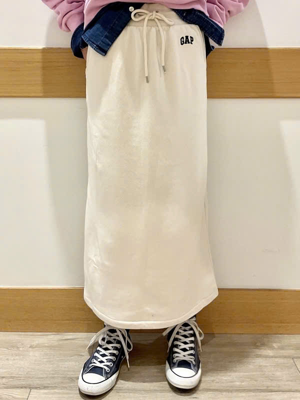 Chân váy nỉ GAP dáng midi