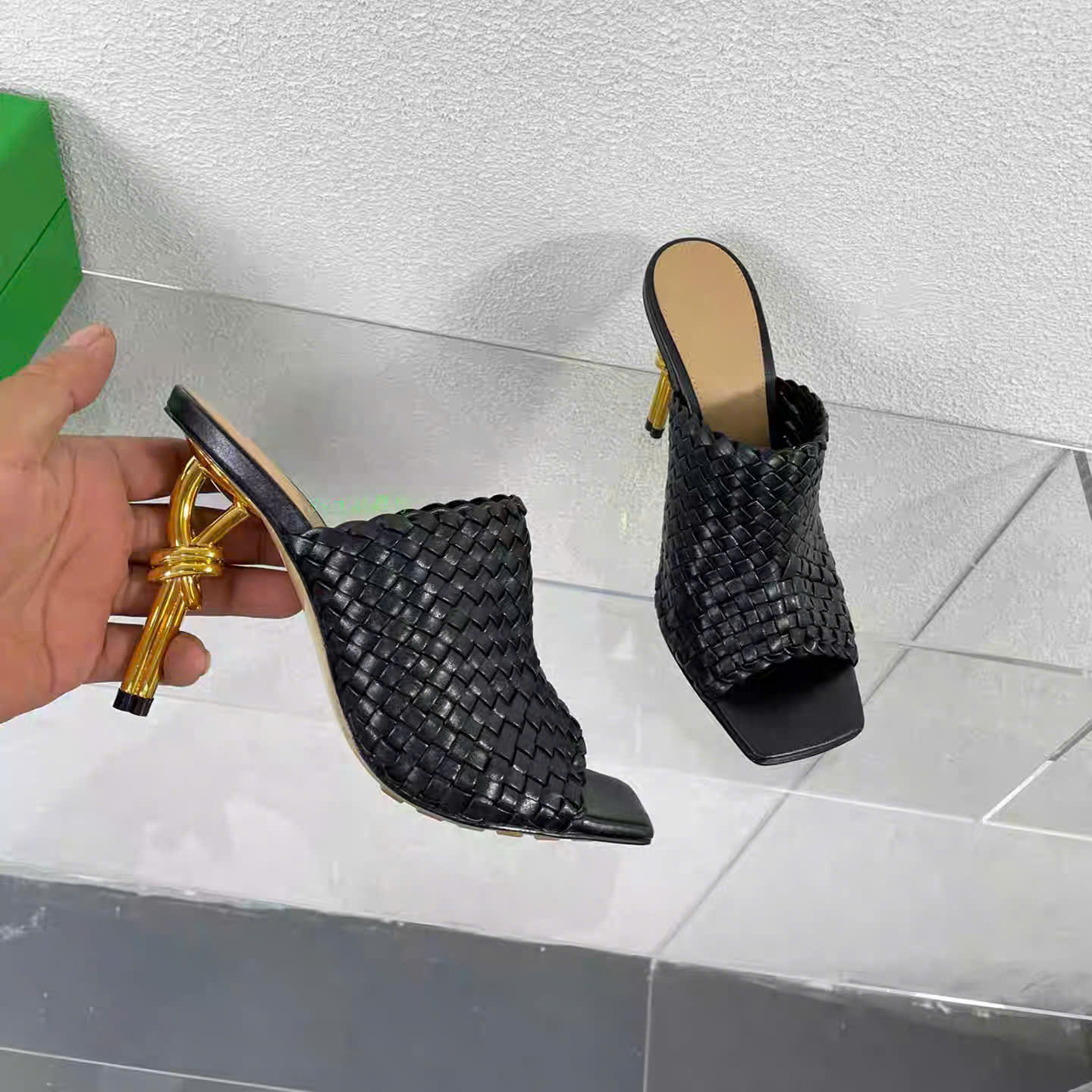 Guốc Botega quai bện gót vàng