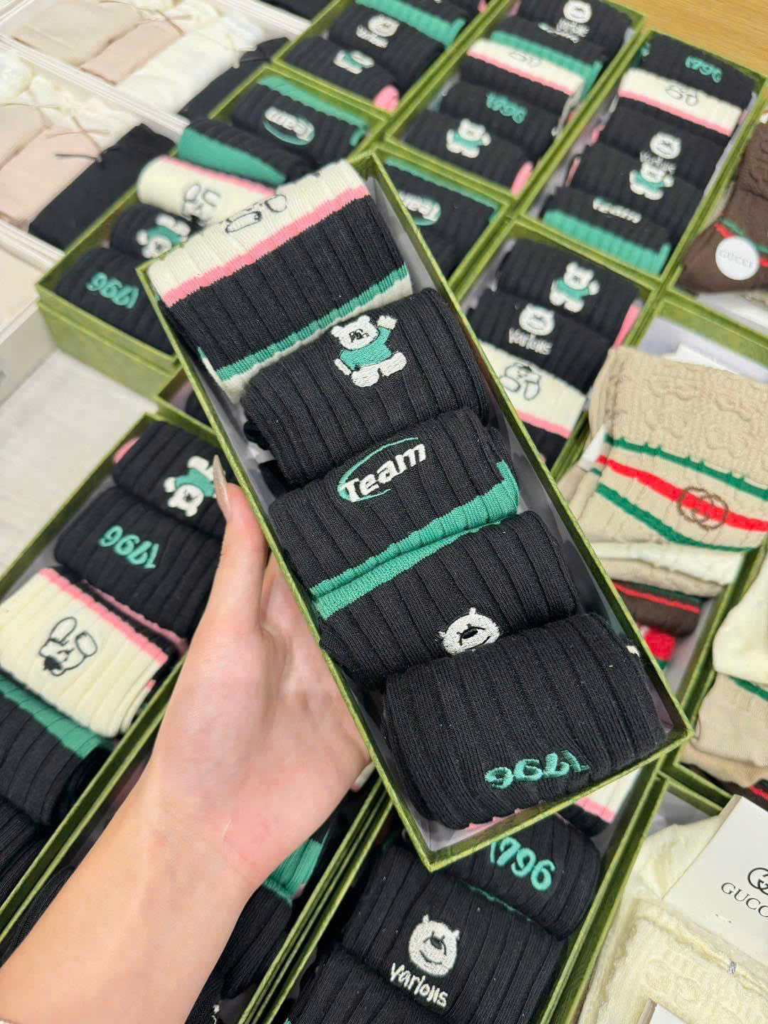 Tất Celine logo thêu - Hộp 5 chiếc