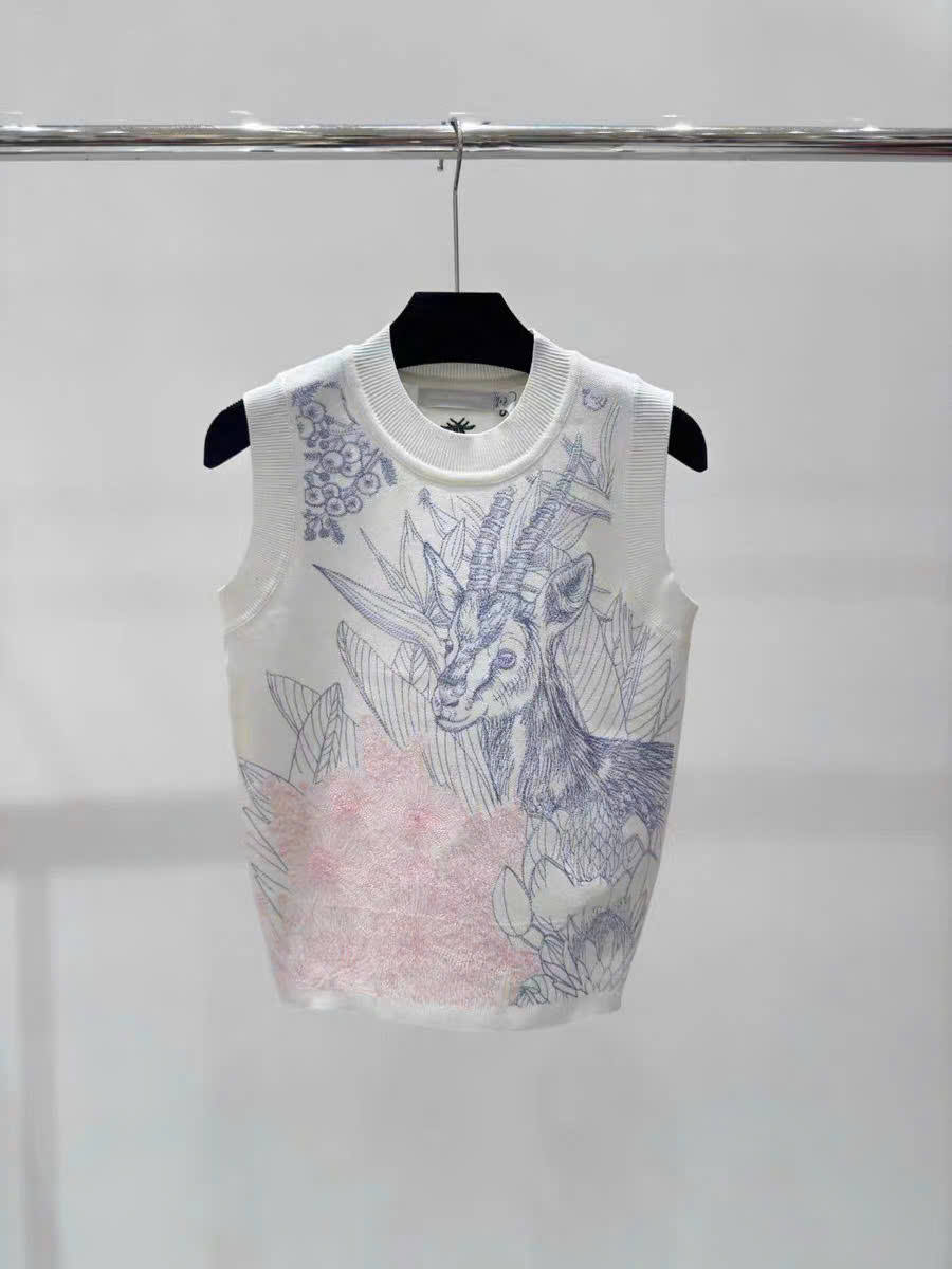 Áo len Dior 3 lỗ họa tiết con hươu
