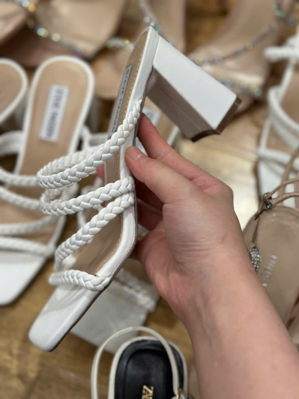 Guốc Steve Madden dây tết bản nhỏ 4 màu